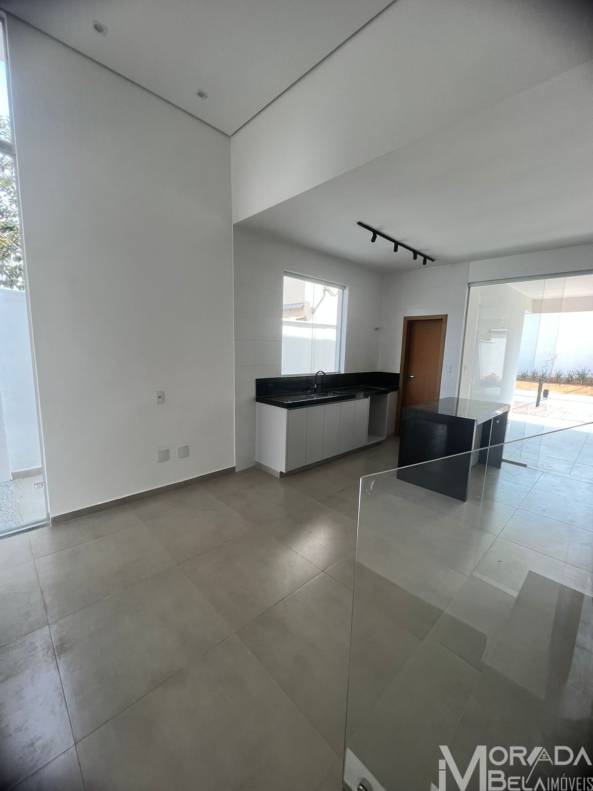 Casa à venda com 3 quartos, 130m² - Foto 4