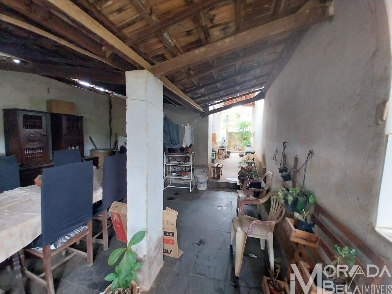 Casa à venda com 3 quartos, 122m² - Foto 1