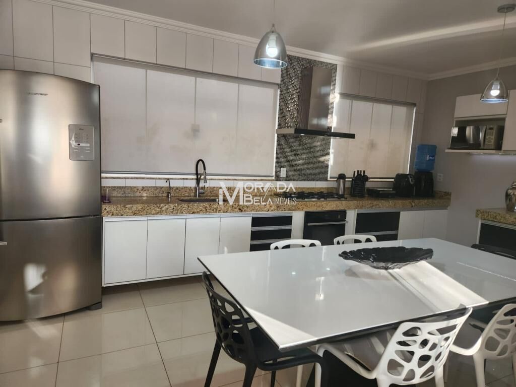 Casa à venda com 3 quartos, 157m² - Foto 6