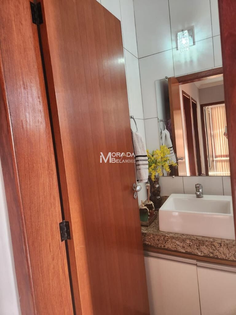 Casa à venda com 3 quartos, 157m² - Foto 14