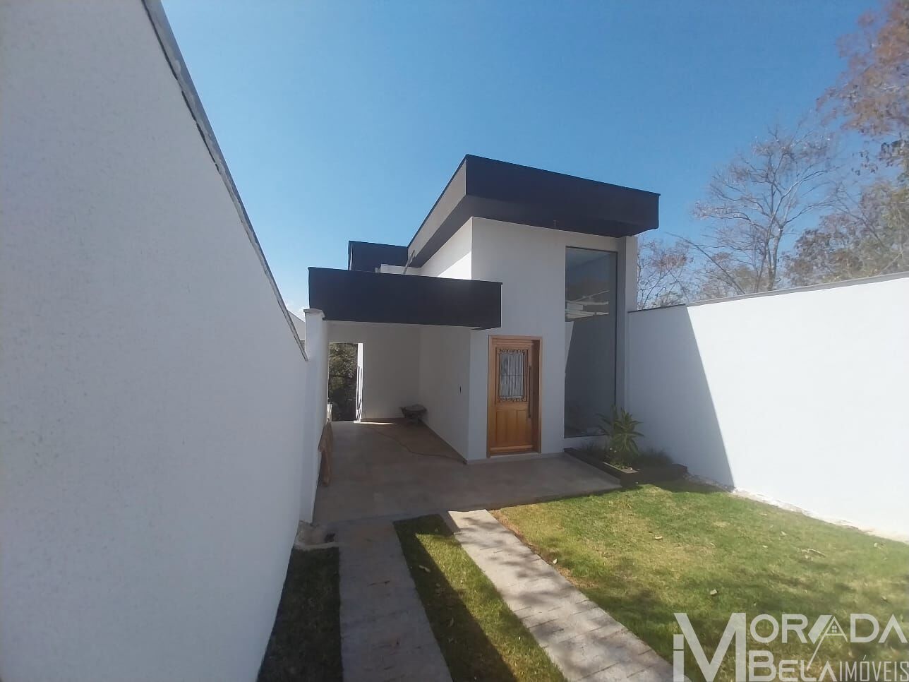 Casa à venda com 3 quartos, 120m² - Foto 1