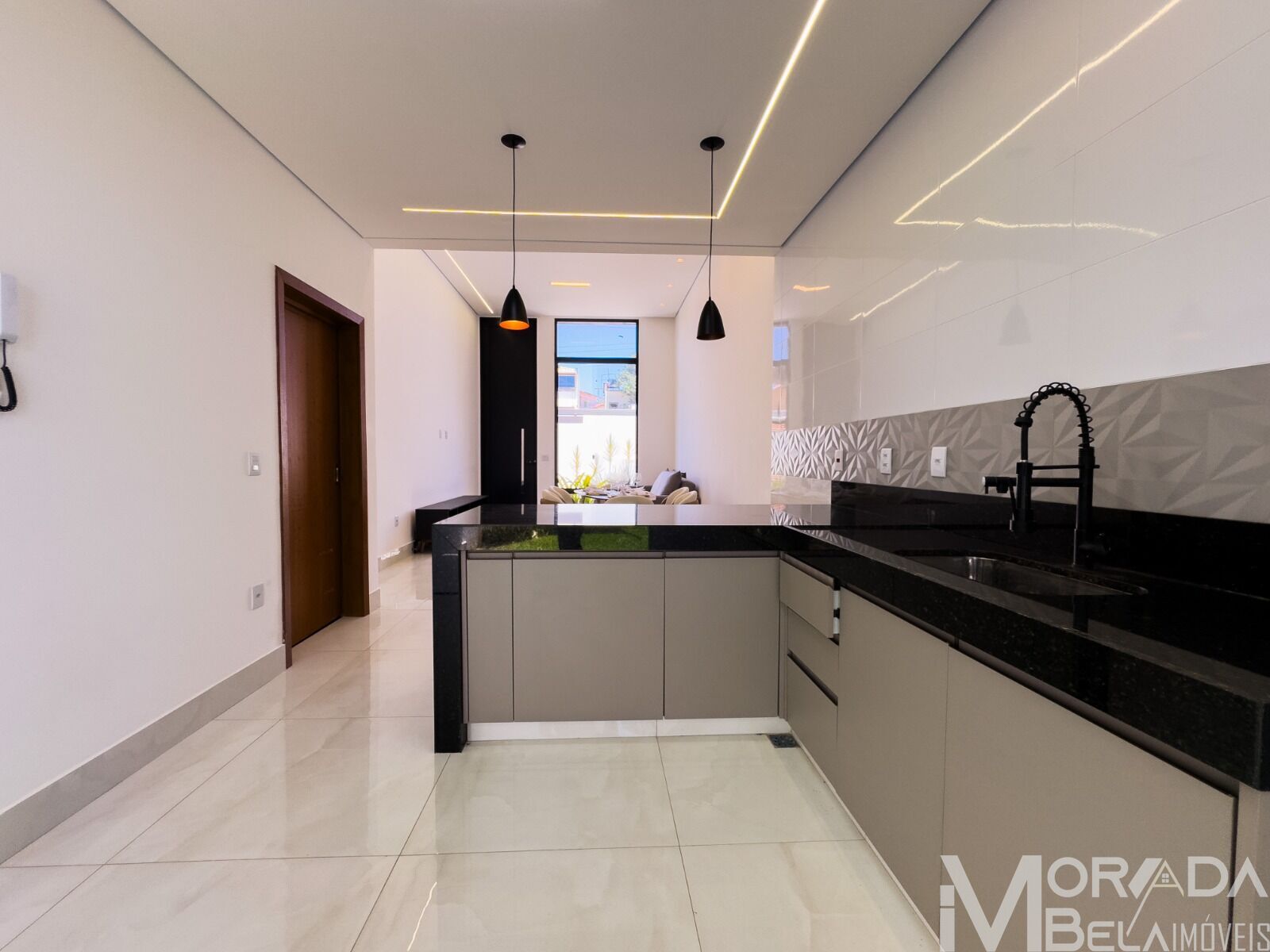 Casa à venda com 3 quartos, 98m² - Foto 8