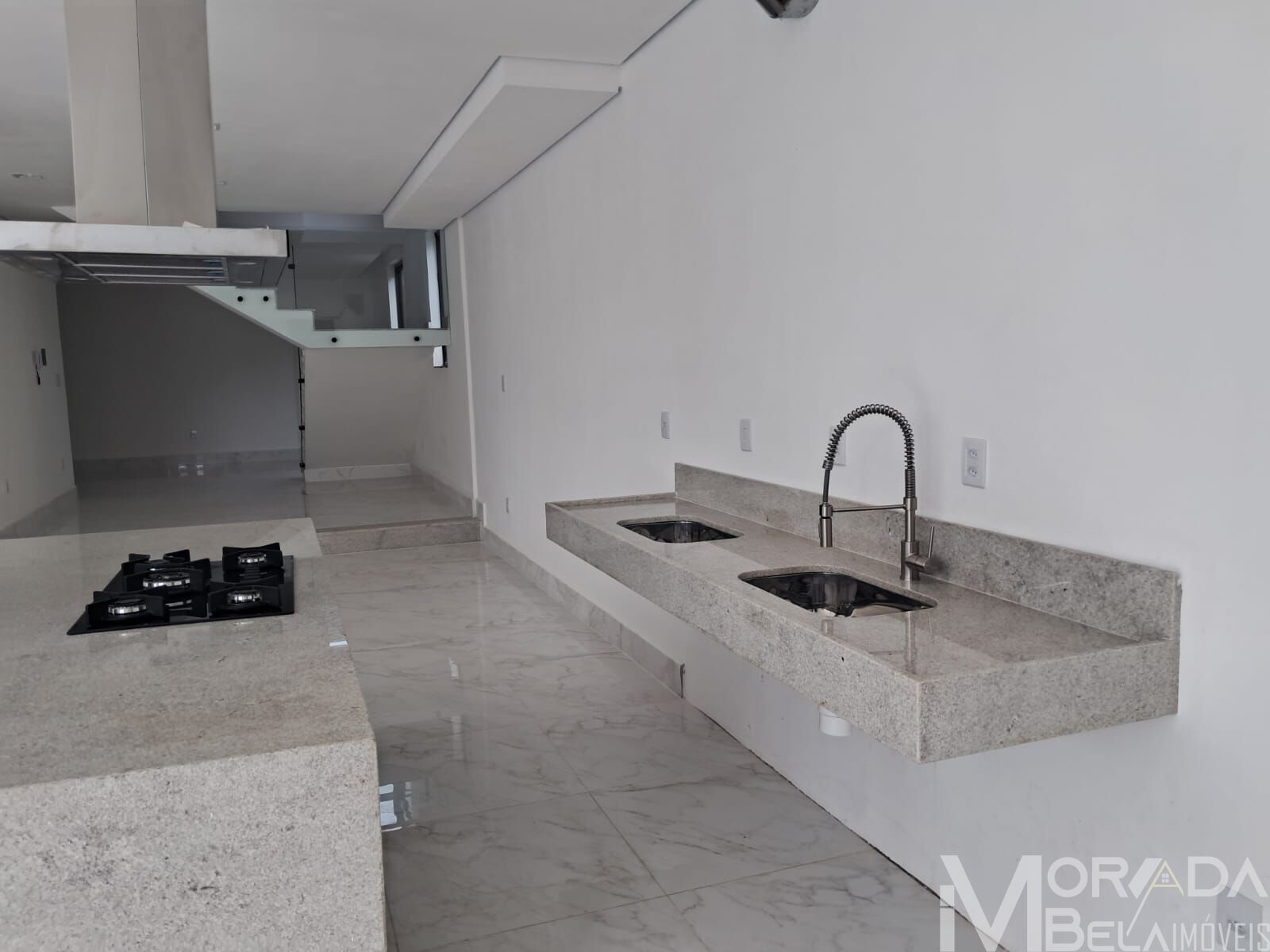 Casa à venda com 4 quartos, 360m² - Foto 15