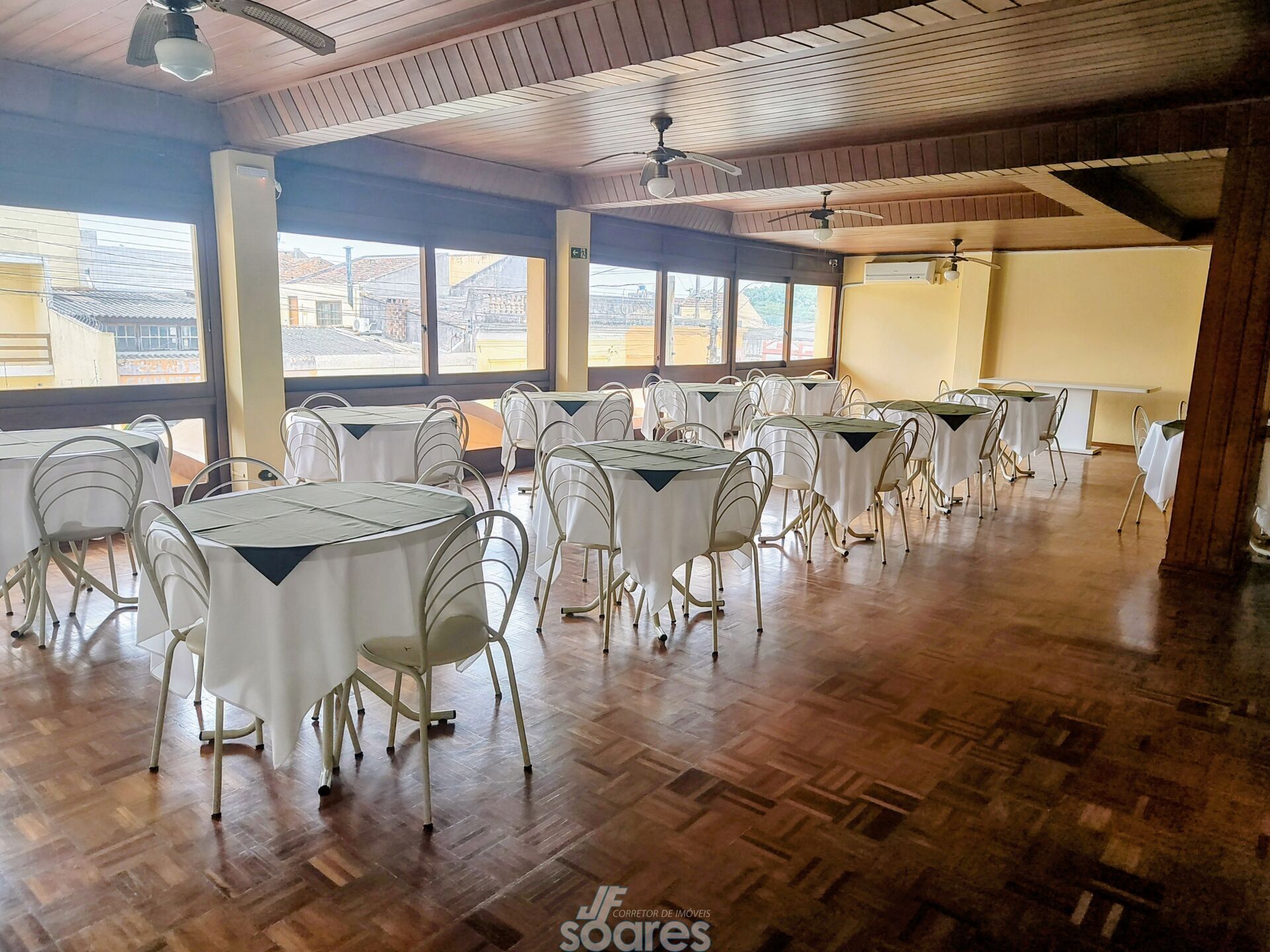 Apartamento à venda com 2 quartos, 75m² - Foto 23
