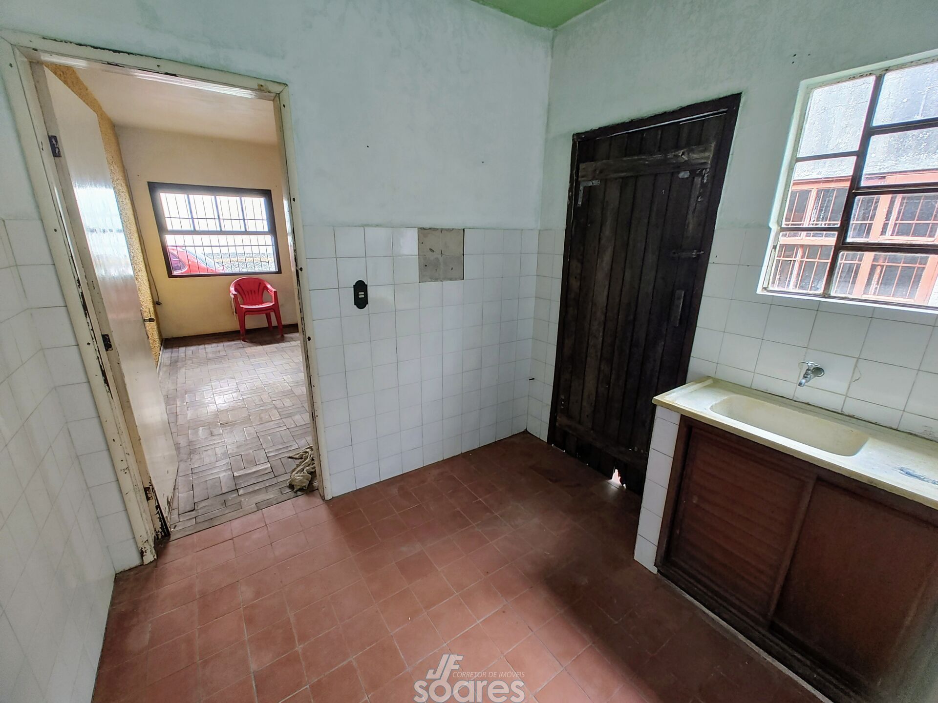 Casa à venda com 2 quartos, 53m² - Foto 4