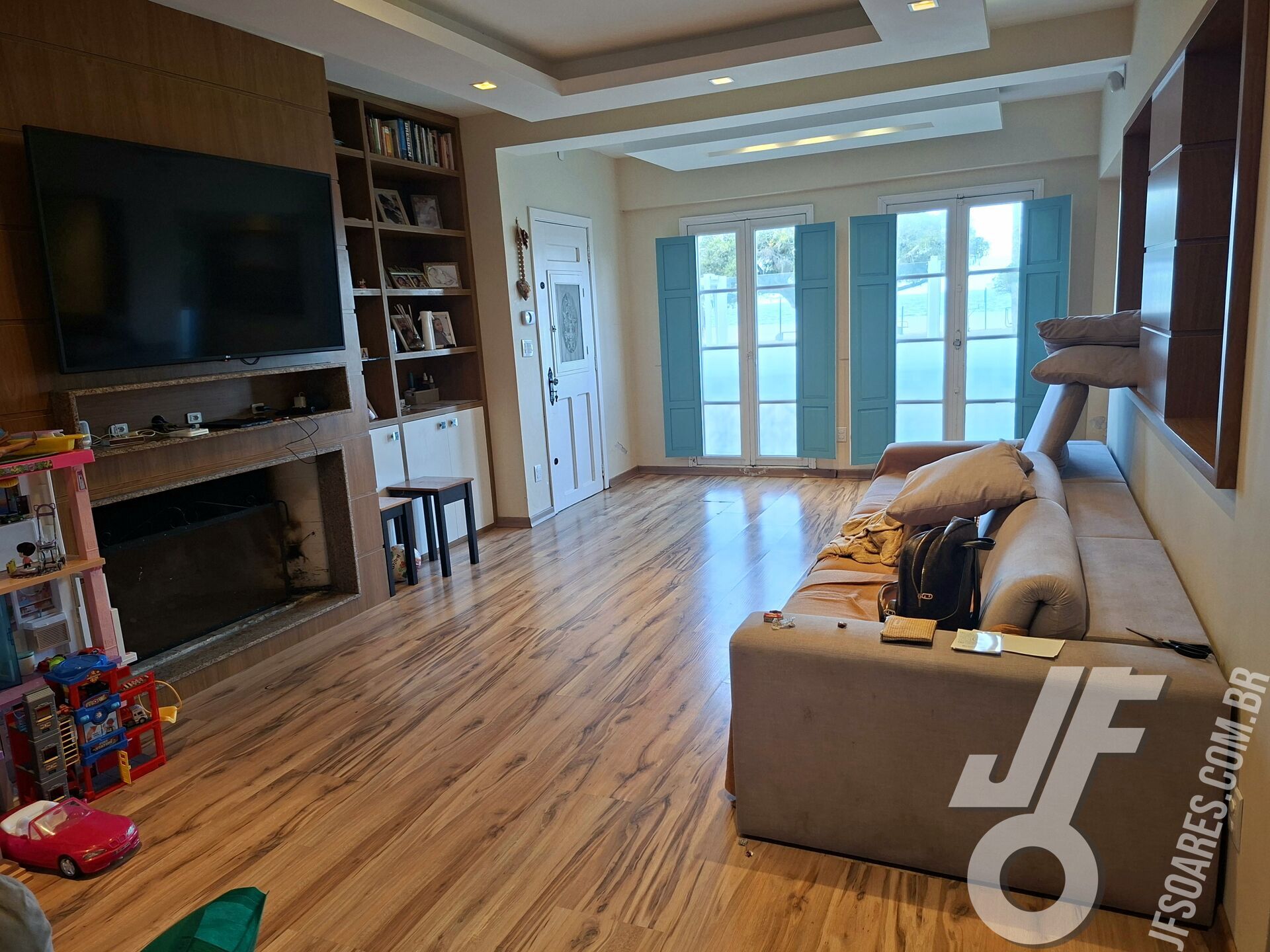 Sobrado, 5 quartos, 376 m² - Foto 1