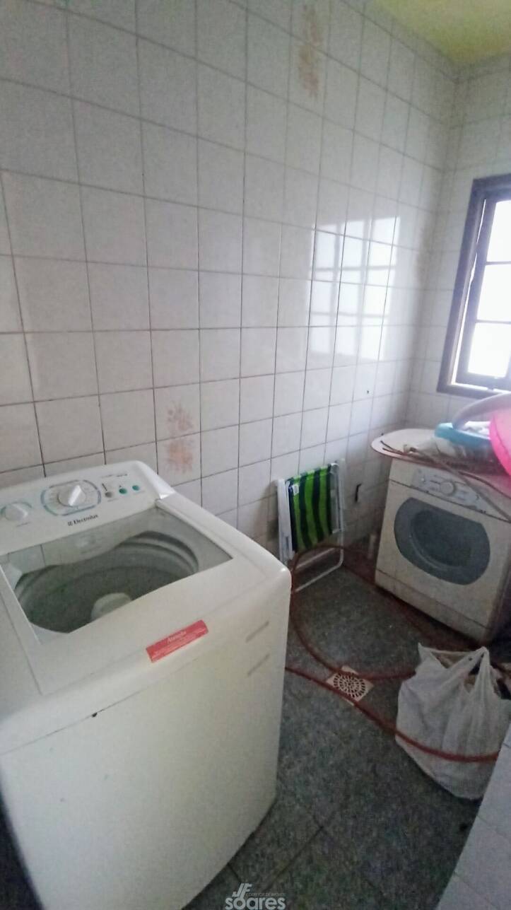 Sobrado à venda com 5 quartos, 304m² - Foto 31