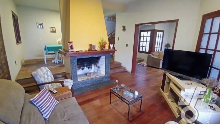 Sobrado, 5 quartos, 304 m² - Foto 1