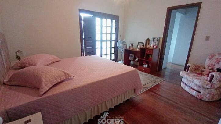 Sobrado à venda com 5 quartos, 304m² - Foto 14