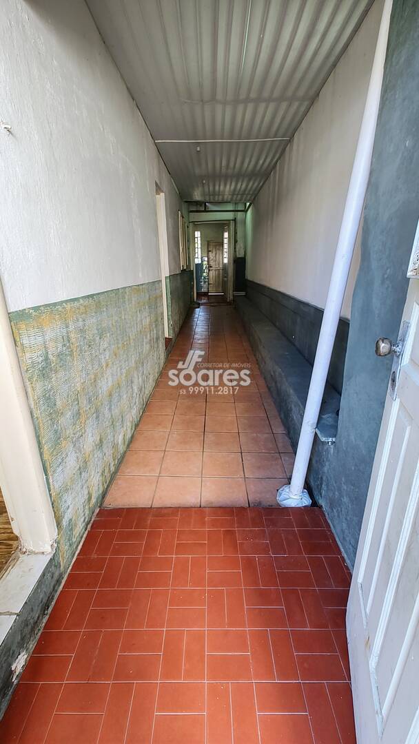 Casa à venda com 2 quartos, 69m² - Foto 2