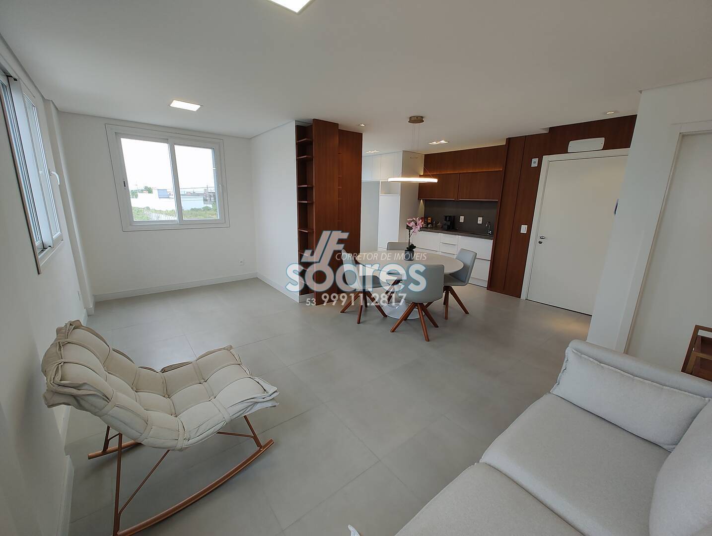 Apartamento à venda com 3 quartos, 74m² - Foto 2