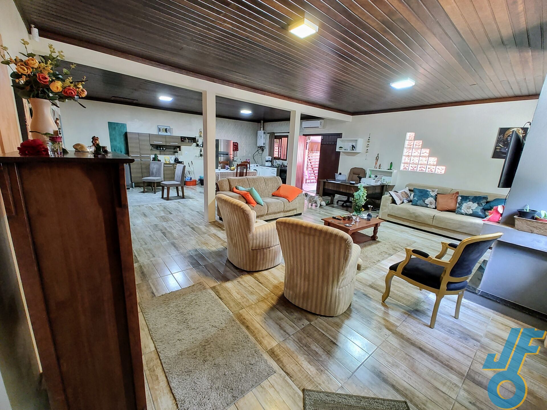 Casa, 2 quartos, 206 m² - Foto 2