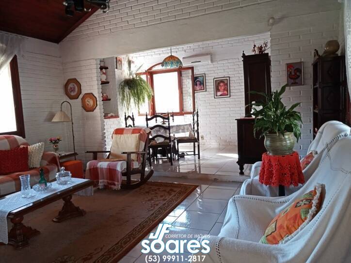 Casa à venda com 4 quartos, 337m² - Foto 1