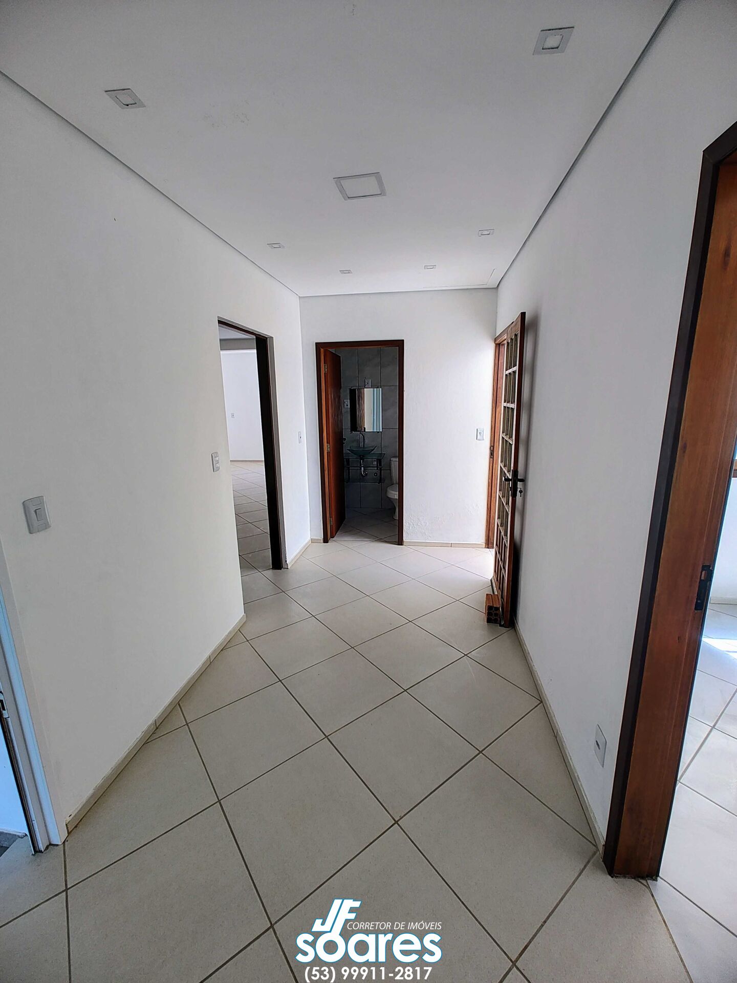 Casa à venda com 3 quartos, 172m² - Foto 11