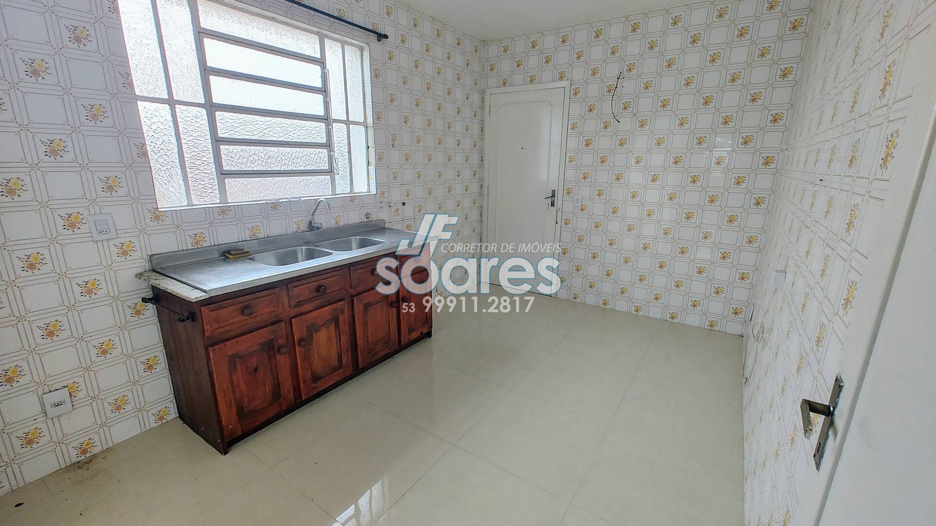 Apartamento à venda com 3 quartos, 98m² - Foto 3