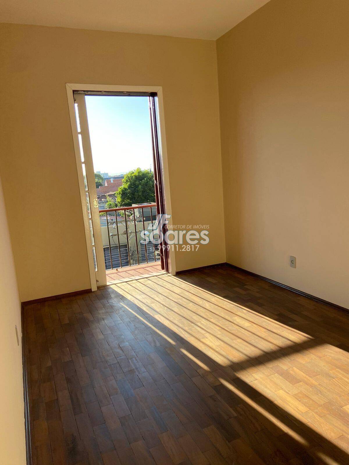 Apartamento à venda com 3 quartos, 98m² - Foto 2