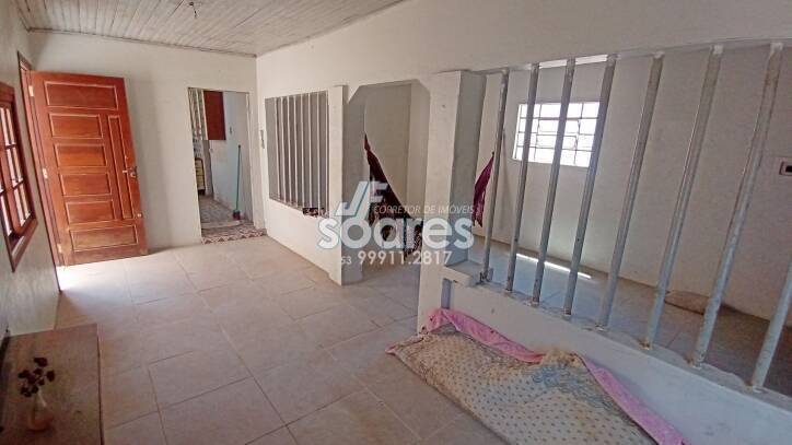 Casa à venda com 4 quartos, 134m² - Foto 2