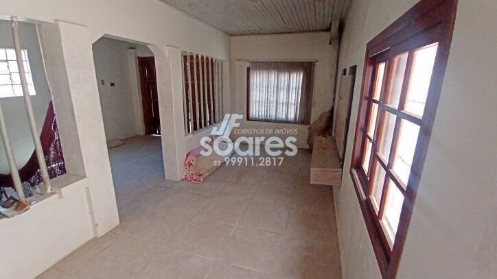 Casa à venda com 4 quartos, 134m² - Foto 1