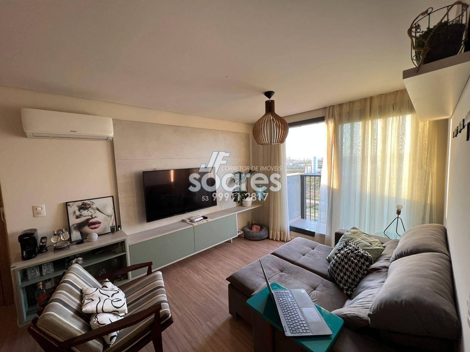 Apartamento à venda com 2 quartos, 61m² - Foto 1