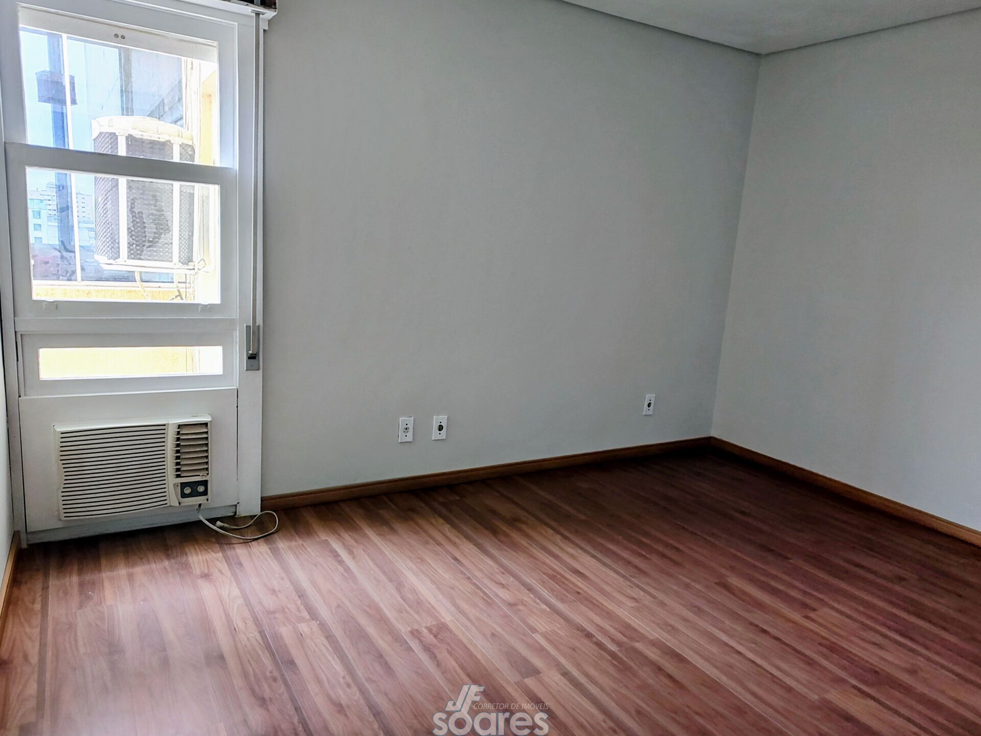 Apartamento à venda com 2 quartos, 75m² - Foto 11