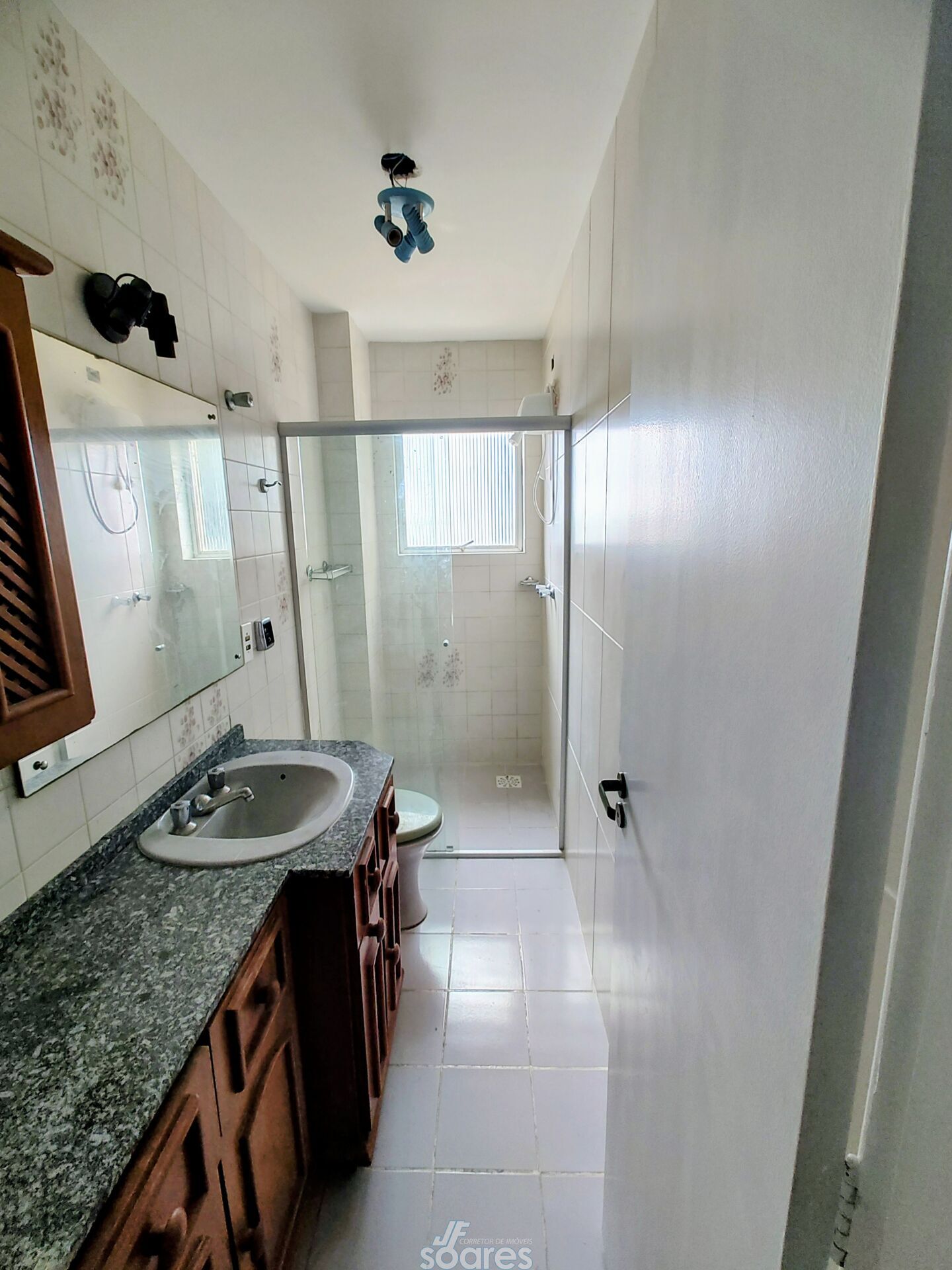 Apartamento à venda com 2 quartos, 75m² - Foto 13