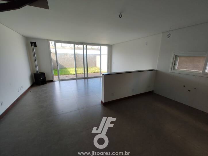 Casa de Condomínio à venda com 2 quartos, 113m² - Foto 1