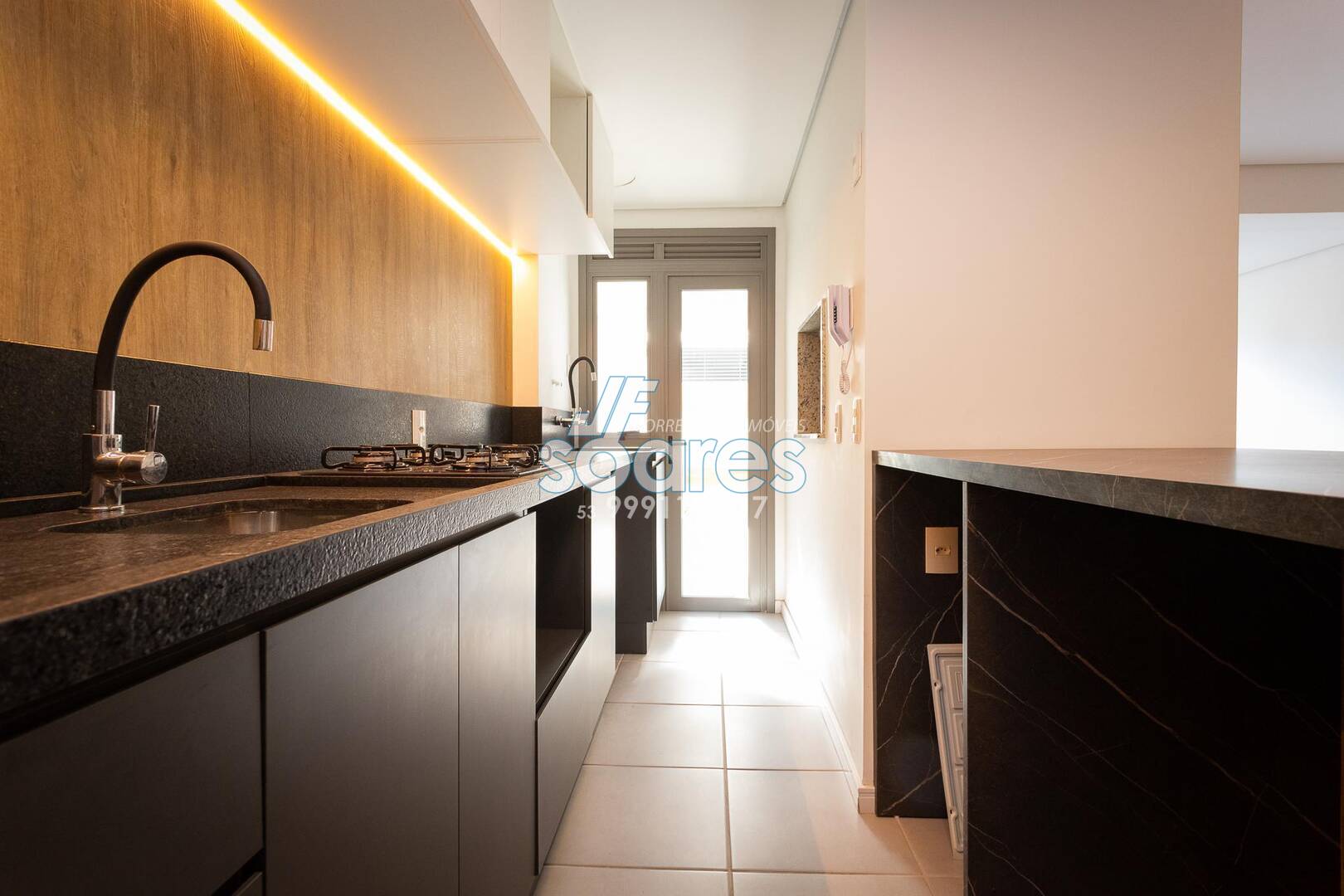 Apartamento à venda com 1 quarto, 141m² - Foto 11