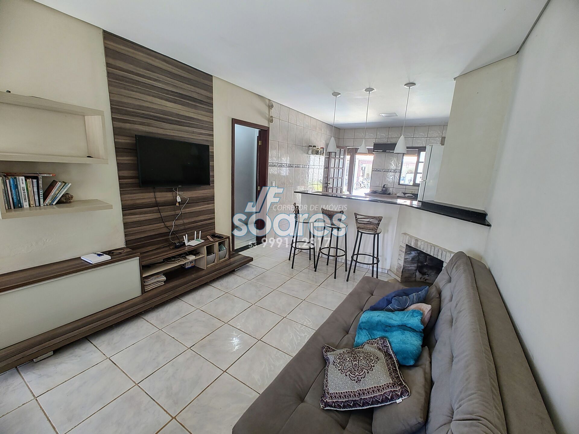 Casa à venda com 3 quartos, 190m² - Foto 1