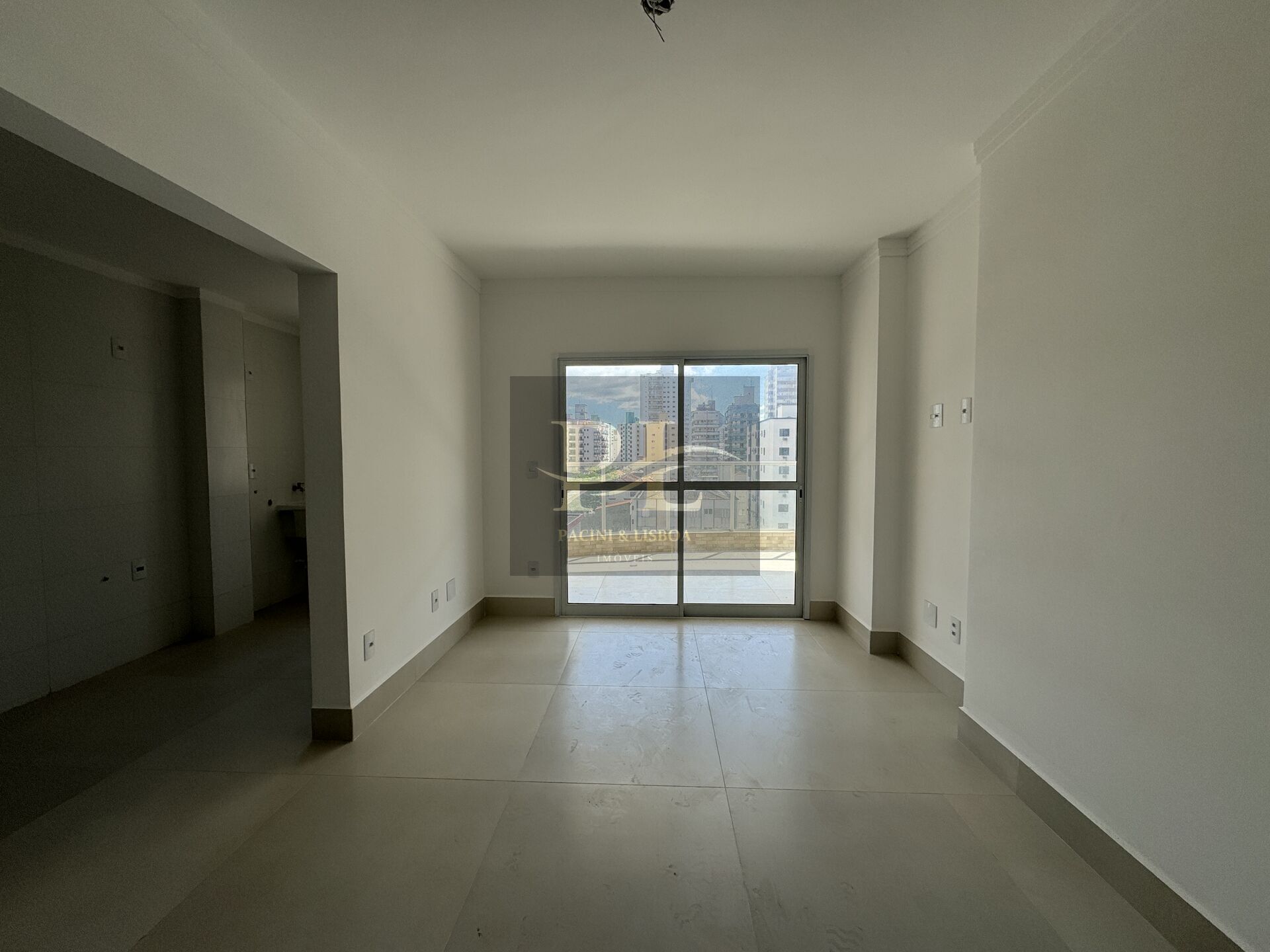 Apartamento à venda com 3 quartos, 109m² - Foto 3