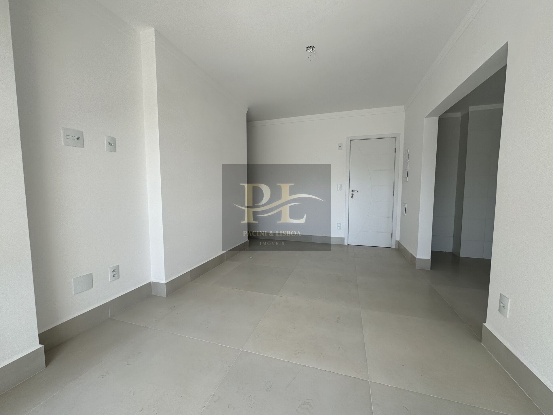 Apartamento à venda com 3 quartos, 109m² - Foto 4