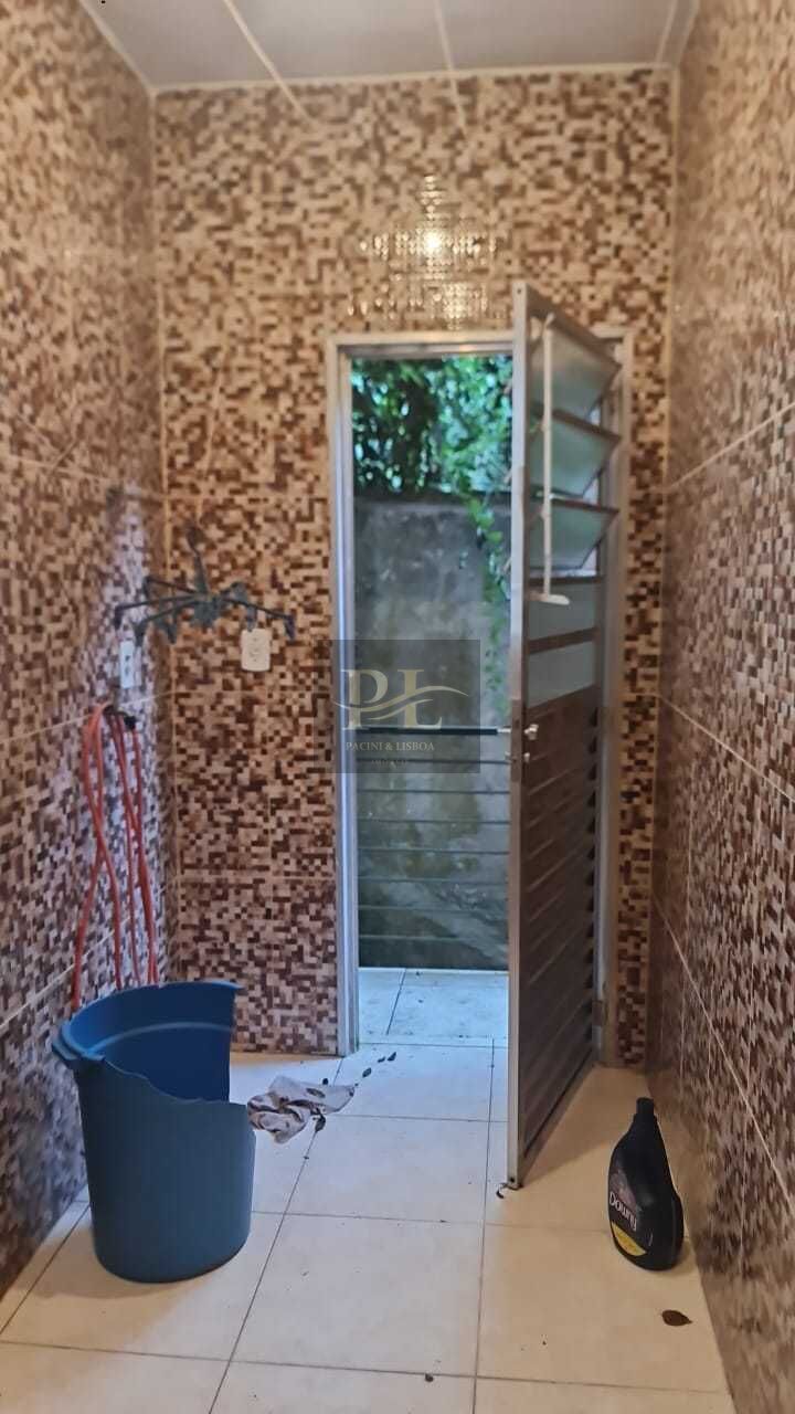 Sobrado à venda com 2 quartos, 250m² - Foto 18