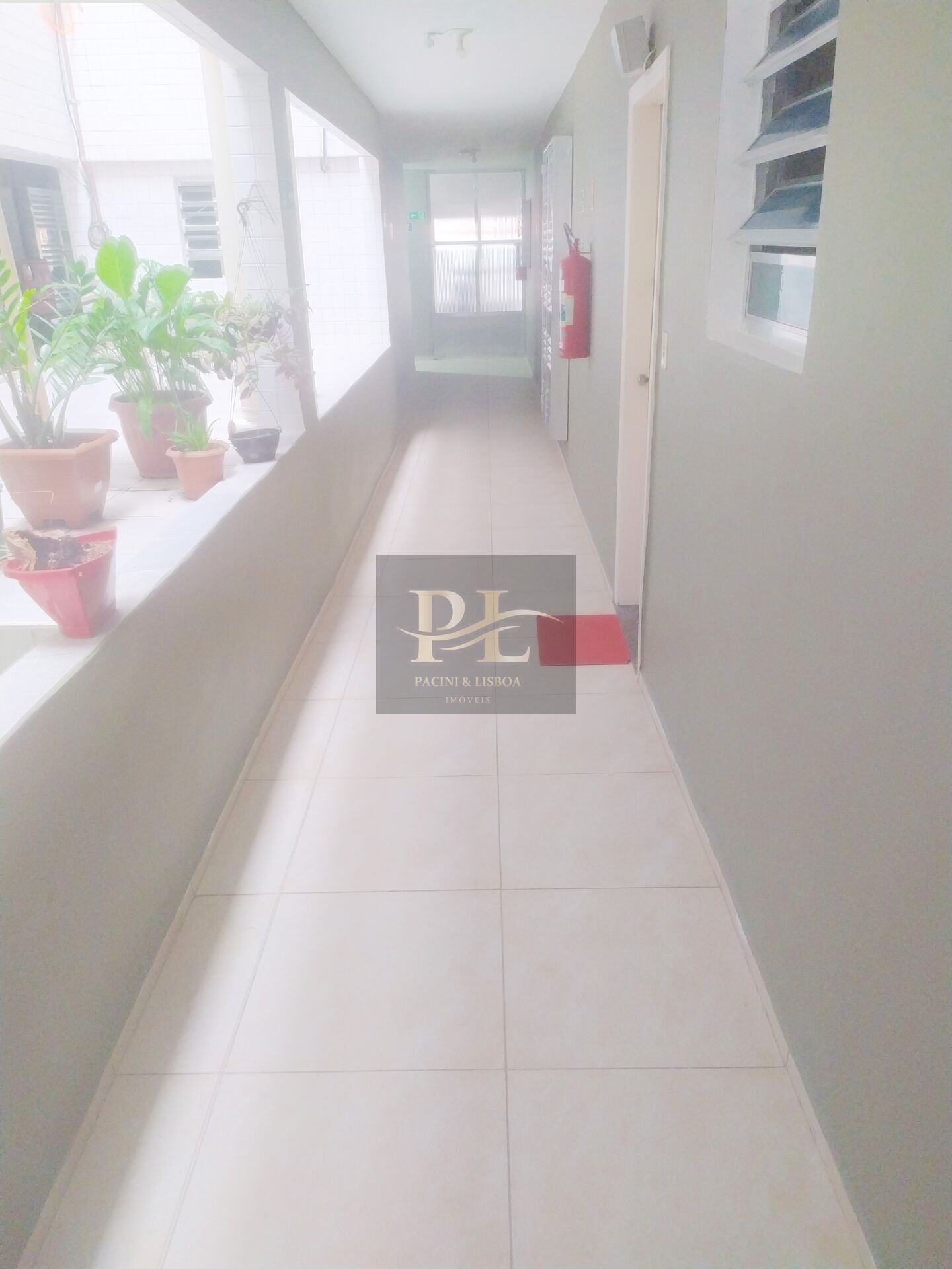 Apartamento à venda com 2 quartos, 80m² - Foto 4