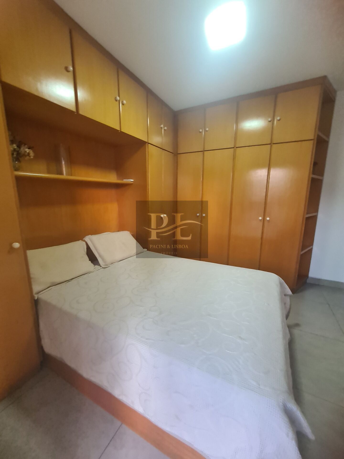 Apartamento para alugar com 2 quartos, 83m² - Foto 13