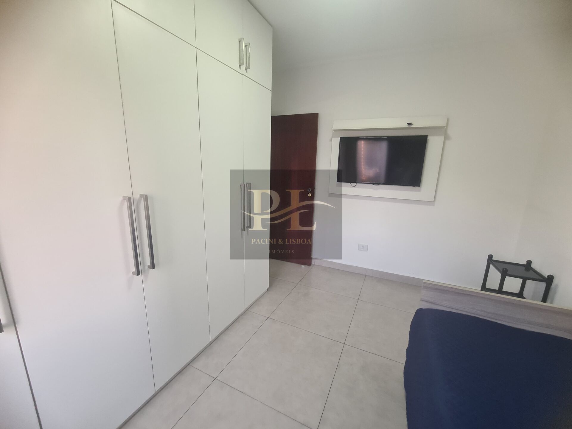 Apartamento para alugar com 2 quartos, 83m² - Foto 10