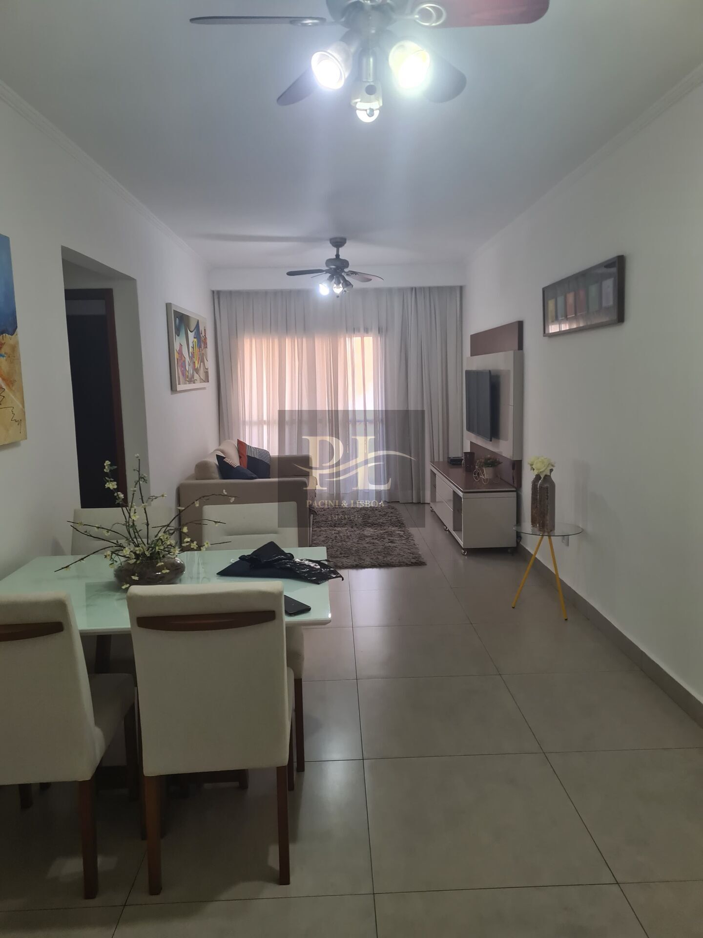 Apartamento para alugar com 2 quartos, 83m² - Foto 1