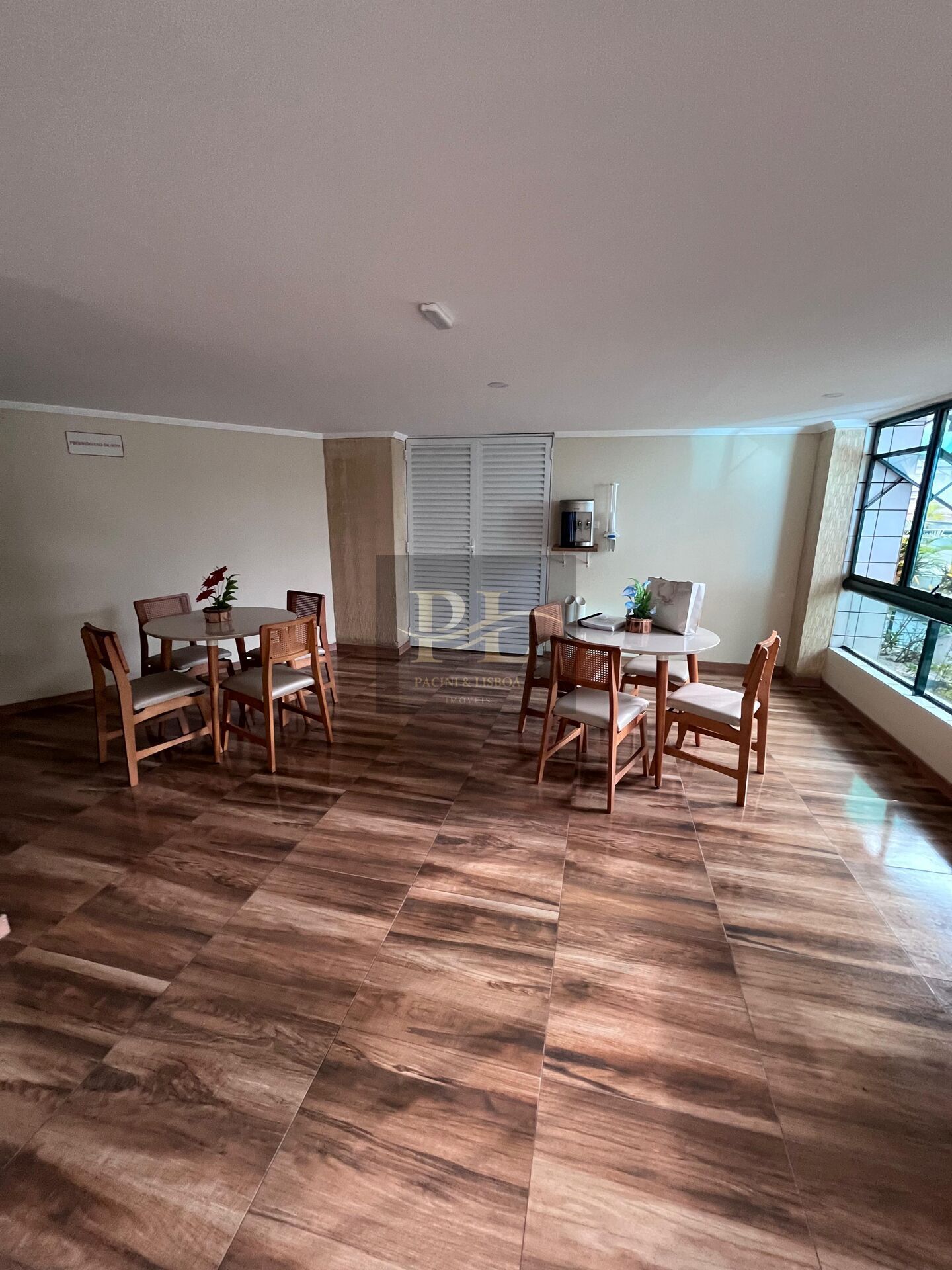 Apartamento para alugar com 1 quarto, 51m² - Foto 23