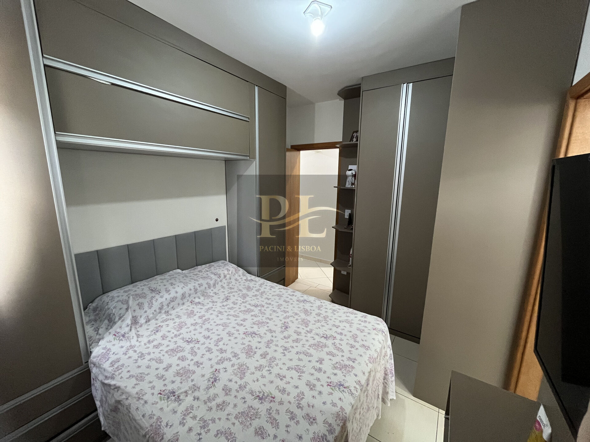 Apartamento à venda com 2 quartos, 55m² - Foto 4