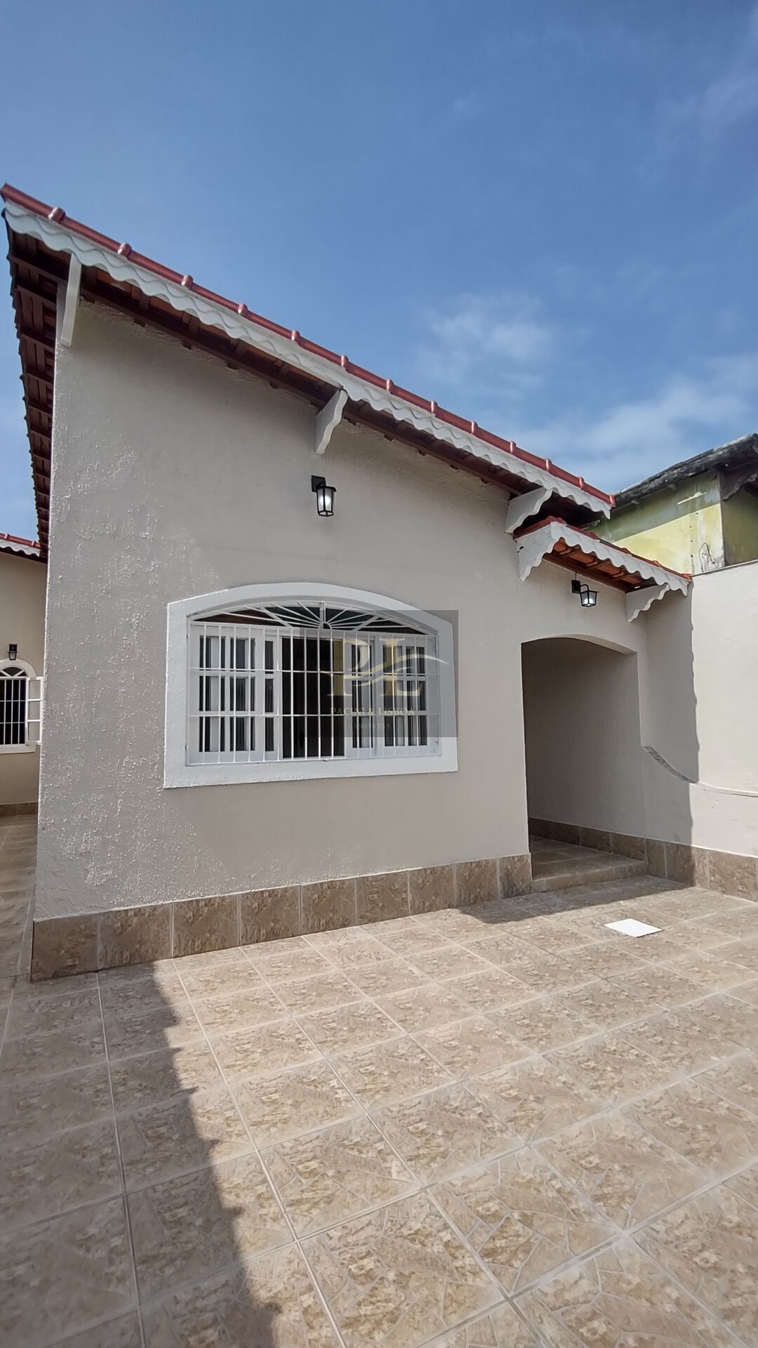 Casa à venda com 2 quartos, 45m² - Foto 2