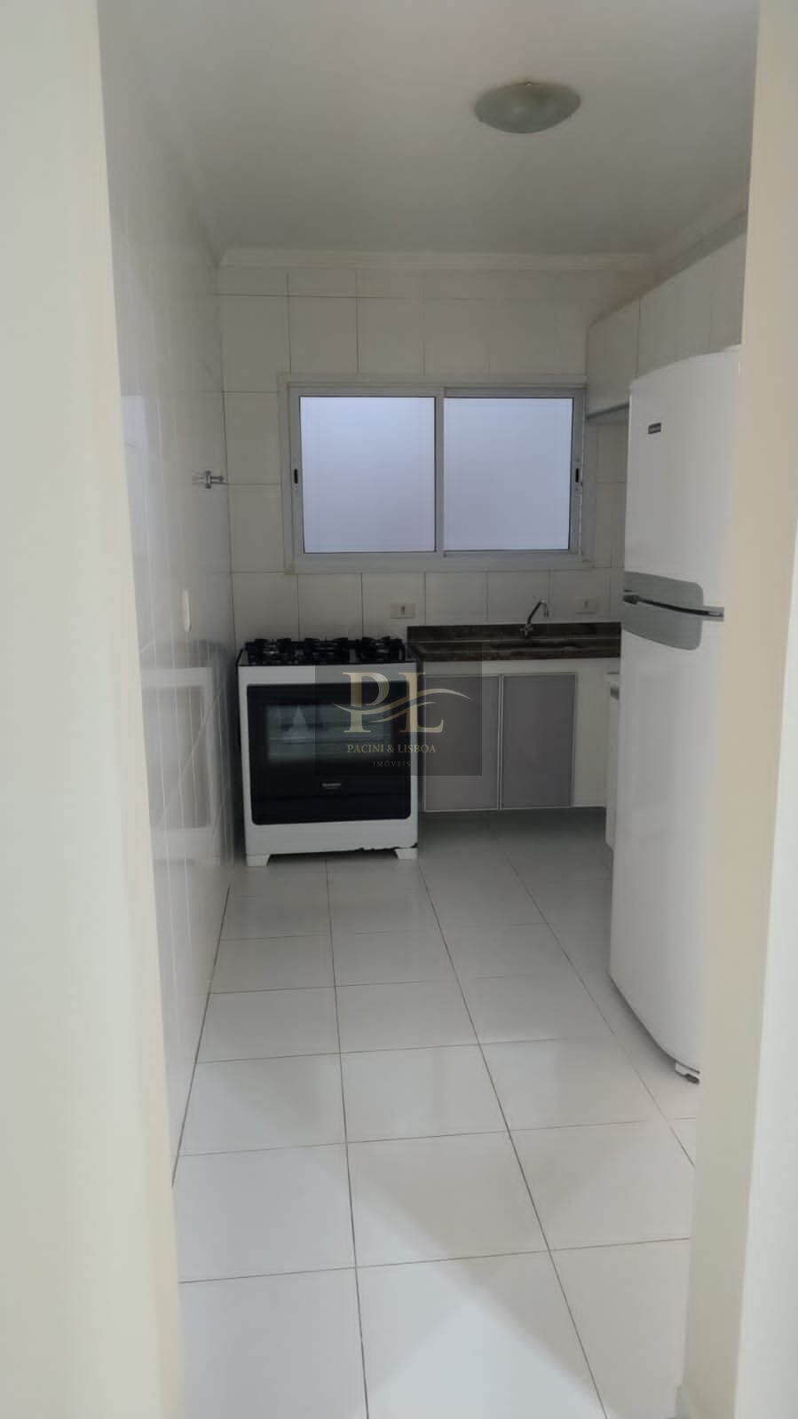 Apartamento para alugar com 2 quartos, 110m² - Foto 16