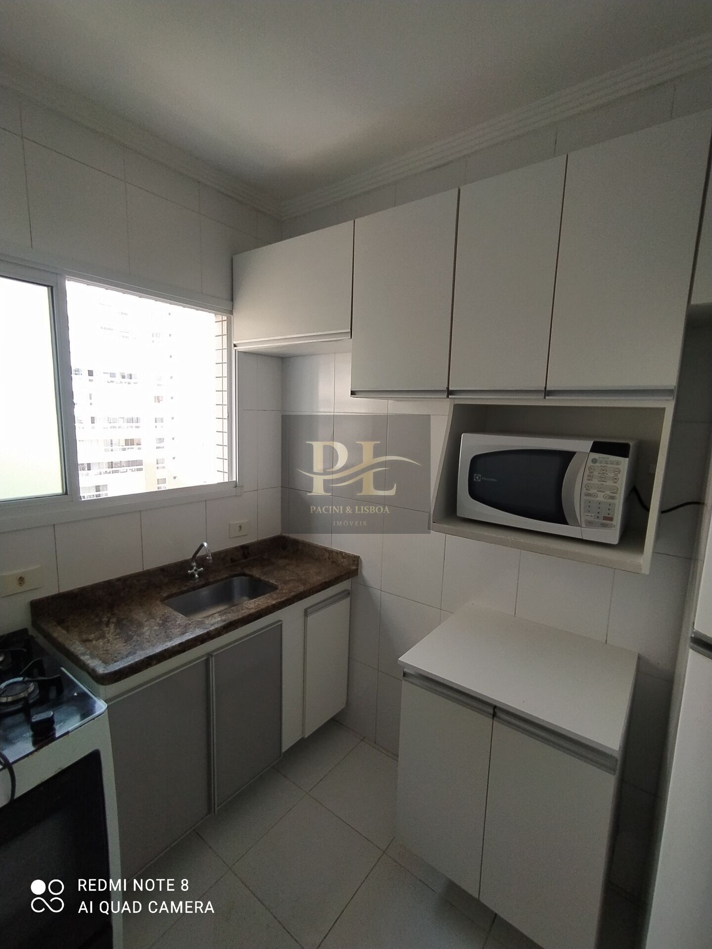 Apartamento para alugar com 2 quartos, 110m² - Foto 17