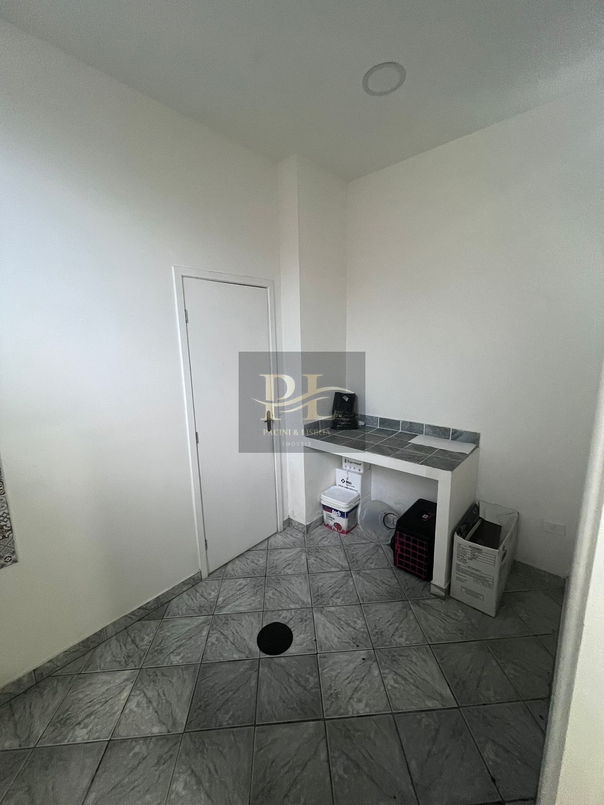 Loja-Salão para alugar com 3 quartos, 144m² - Foto 9