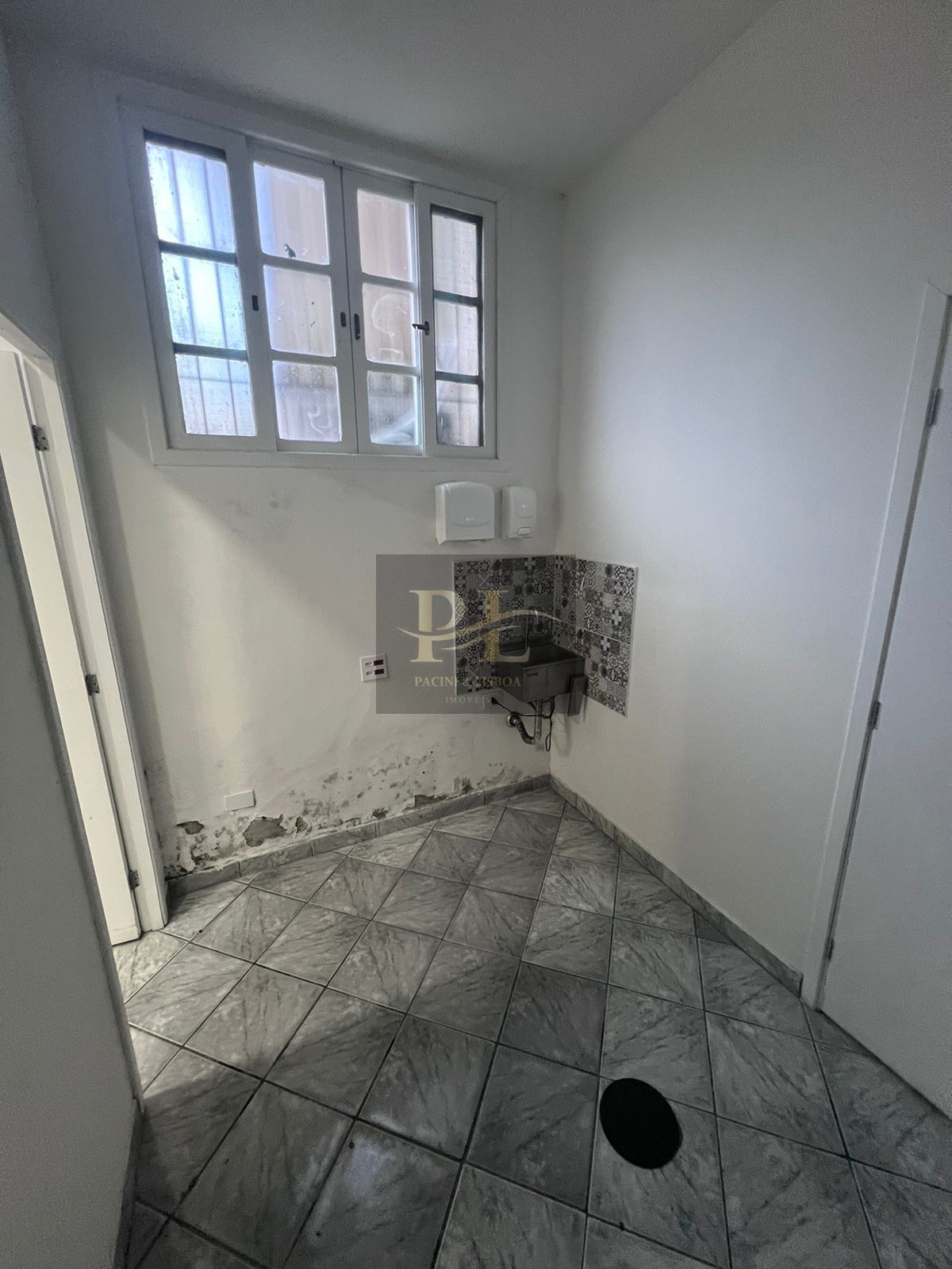 Loja-Salão para alugar com 3 quartos, 144m² - Foto 10