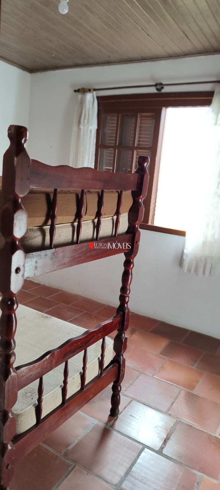 Casa de Alvenaria no Centro de Balneário Pinhal! — foto 18