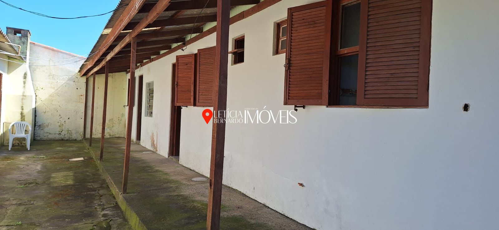 CASA COM 3 KITNETS À VENDA – BALNEÁRIO PINHAL - foto 4