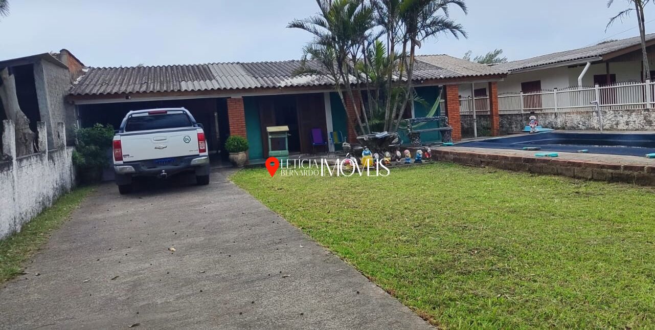 CASA À VENDA COM PISCINA EM BALNEÁRIO PINHAL — foto 14