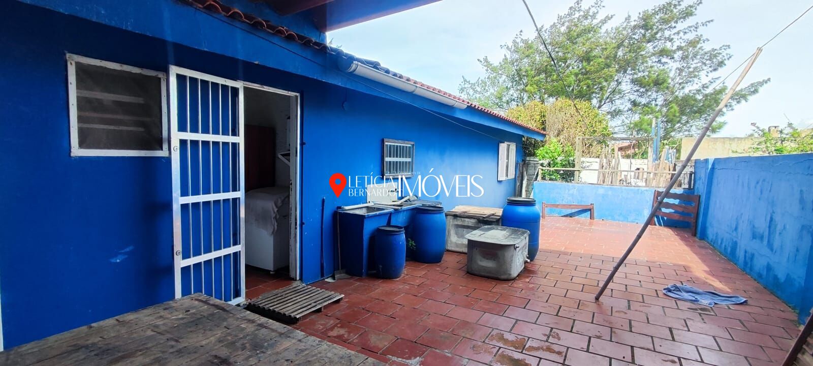Casa Rústica com Pé Direito Alto à Venda em Balneário Pinhal — foto 14