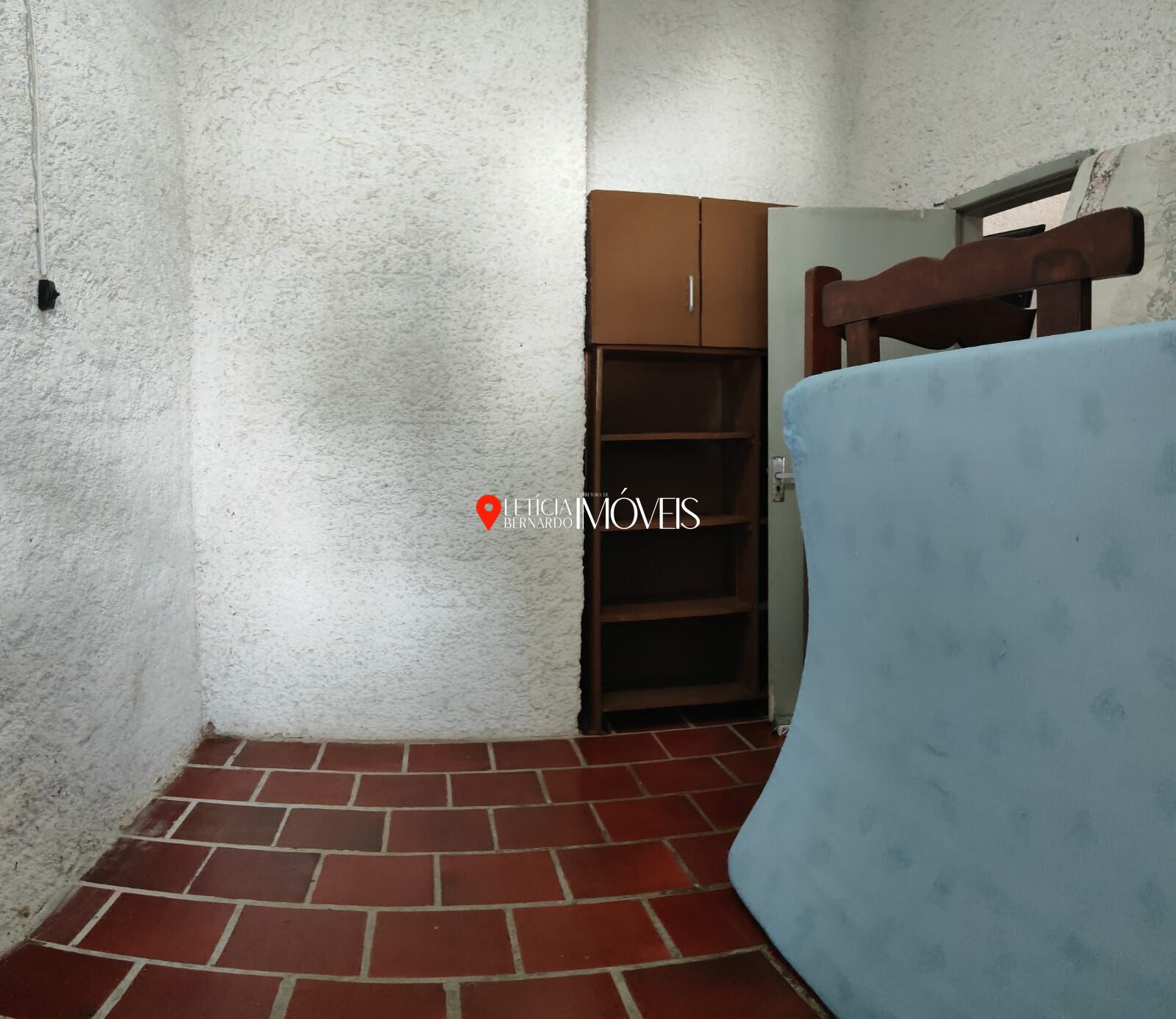 Casa Rústica com Pé Direito Alto à Venda em Balneário Pinhal — foto 13
