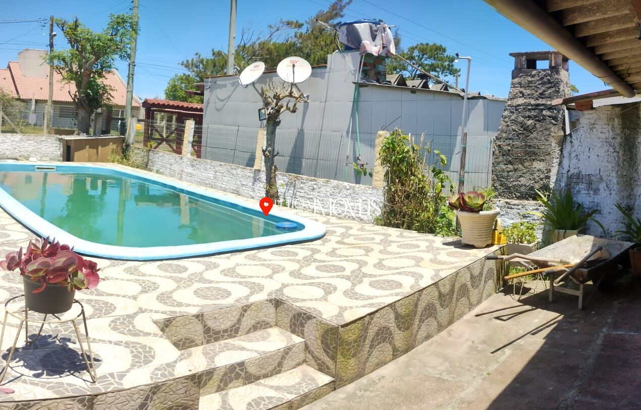 DUAS CASAS NO MESMO PÁTIO COM PISCINA – R$ 226.000,00 — foto 14