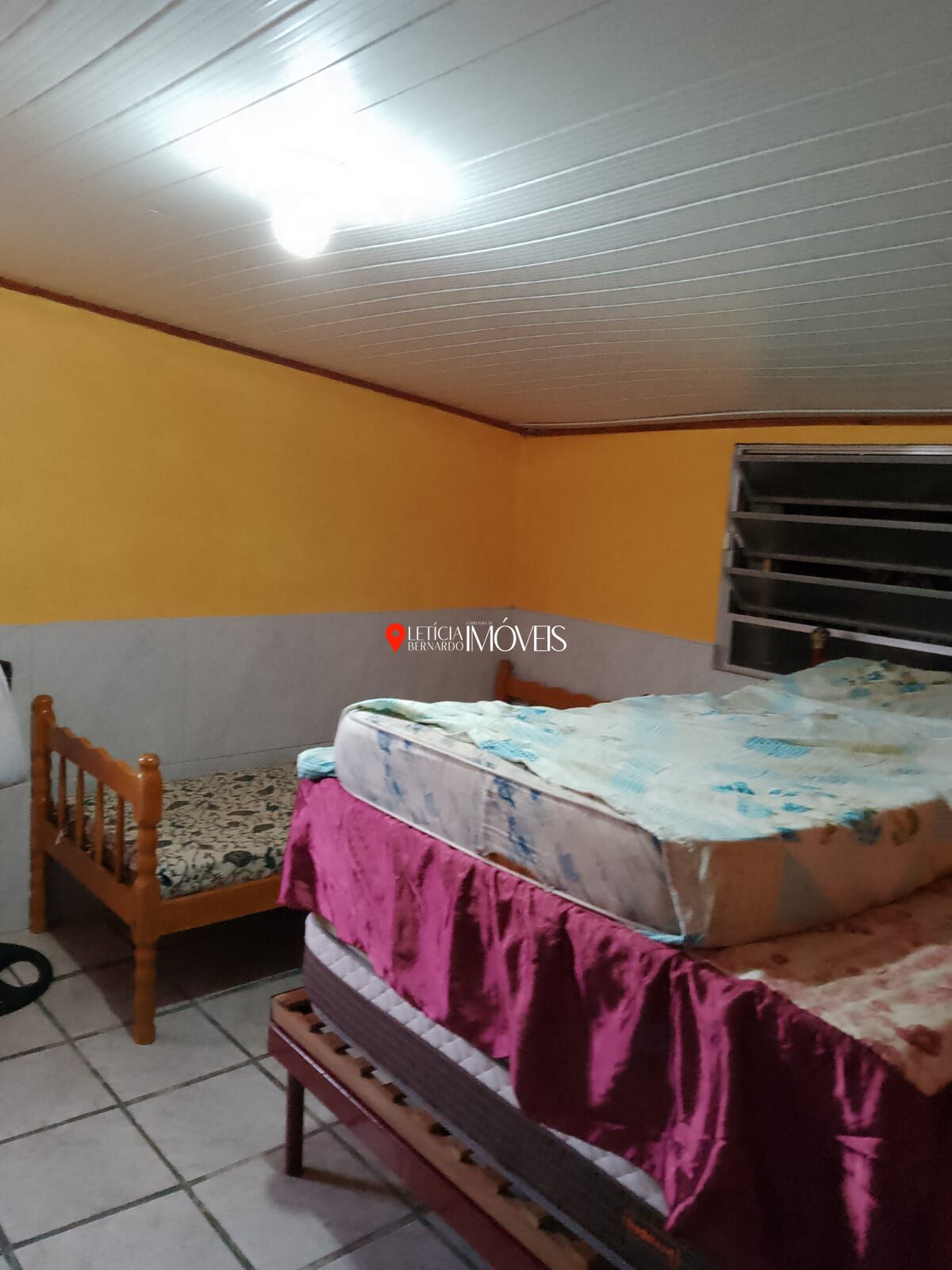 DUAS CASAS NO MESMO PÁTIO COM PISCINA - foto 11