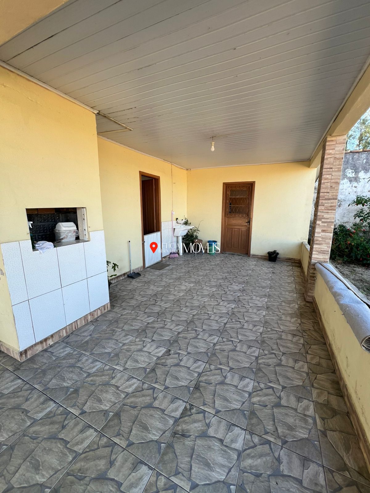 CASA ACONCHEGANTE EM AMPLO TERRENO – EM BALNEÁRIO PINHAL - foto 7